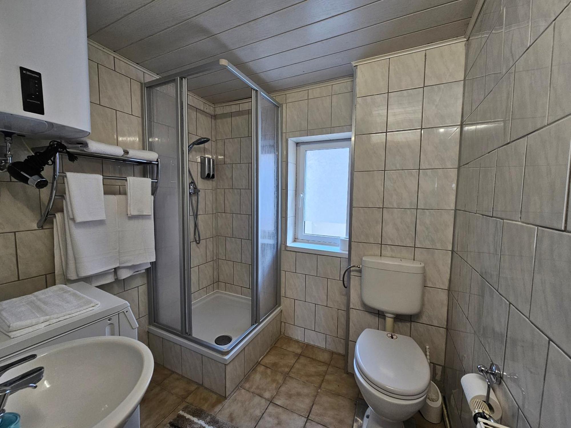 Ferienwohnung In Stadtroda エクステリア 写真